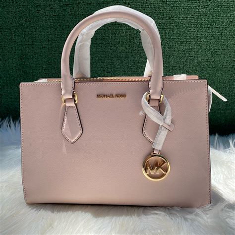 sac a main michael kors rose|michael kors large satchel bag.